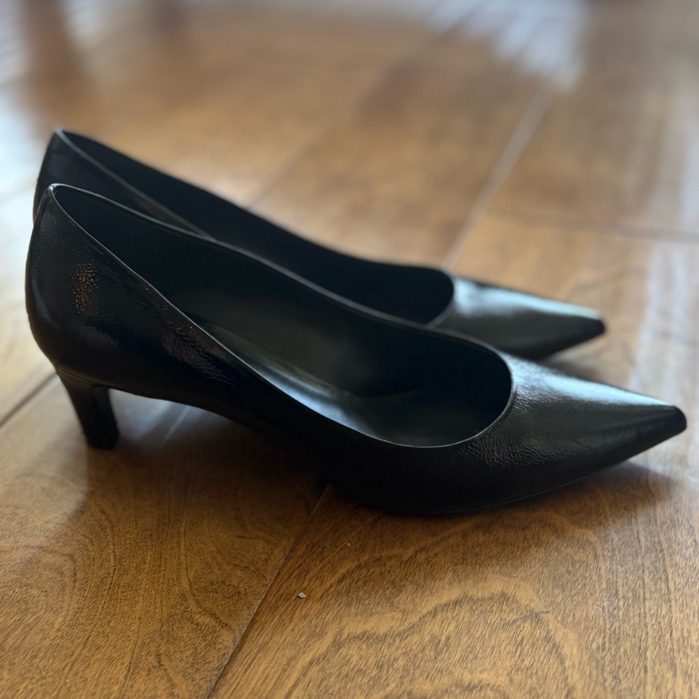 M. Gemi Virgola Black Patent Leather Pumps 40 / US 9